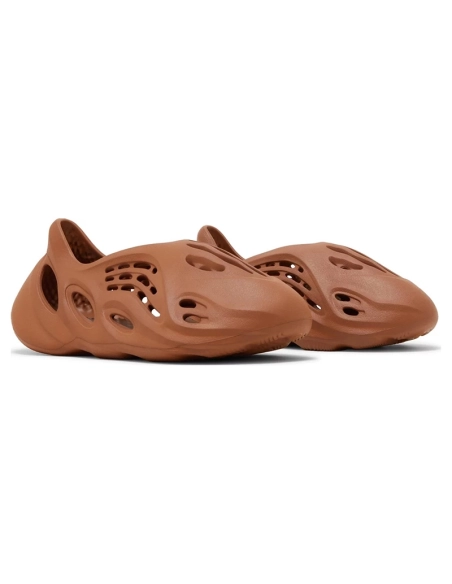 Yeezy Foam Runner Clay Red,YEEZY FOAM RUNNER,YEEZY