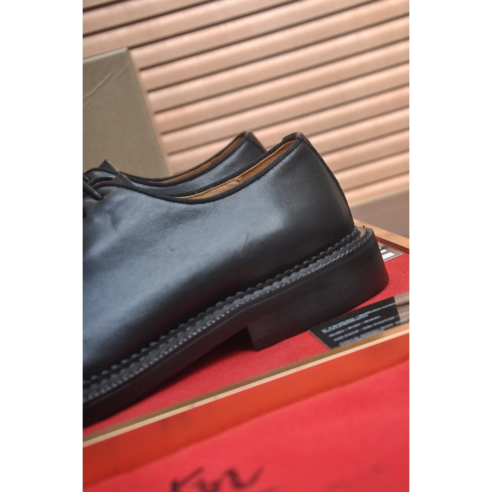 Christian Louboutin leather shoes 026,Oxfords,Christian Louboutin Sneakers,Luxury Shoes