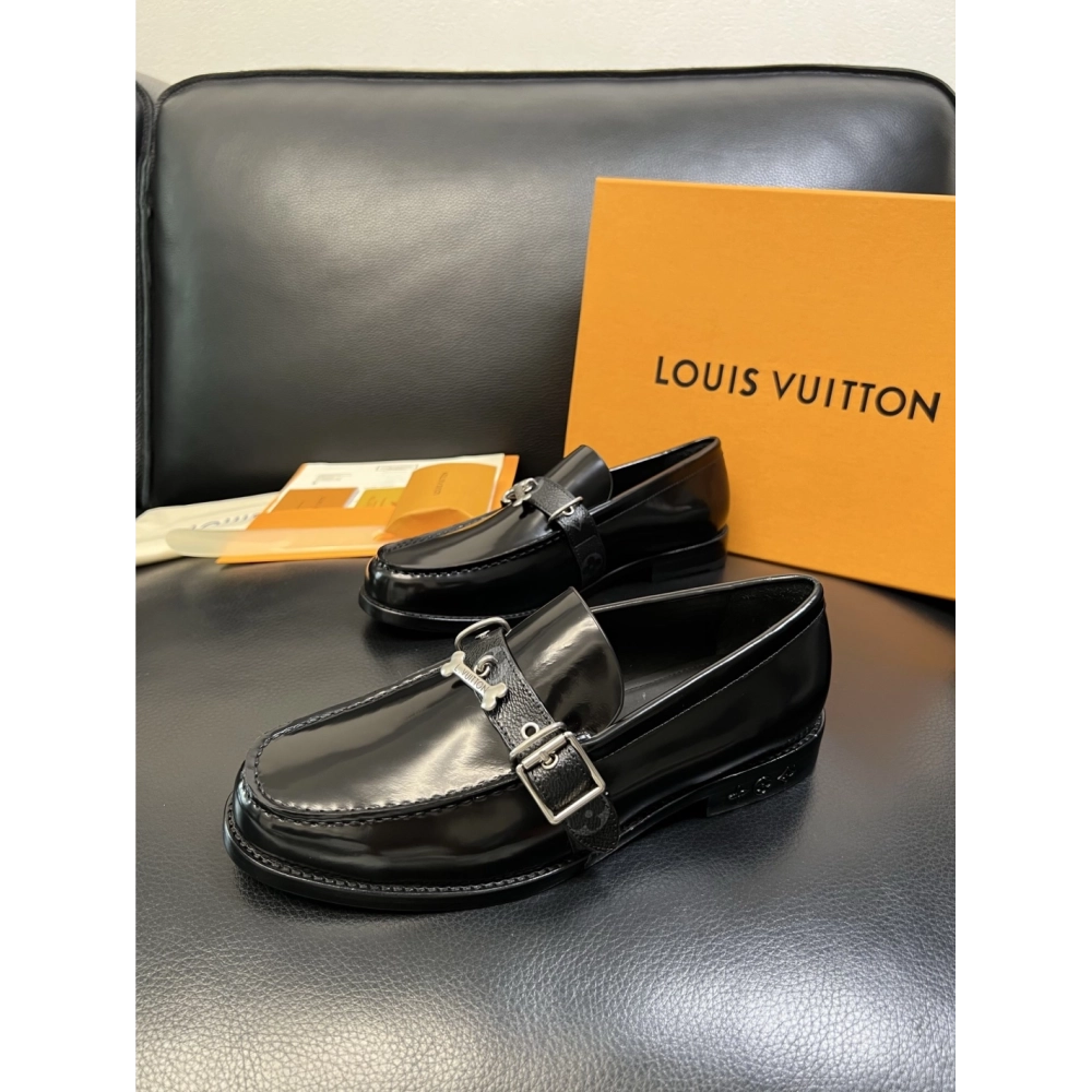 Louis Vuitton leather shoes 011,Louis Vuitton Leather Shoes,LOUIS VUITTON Sneakers,Business Shoes