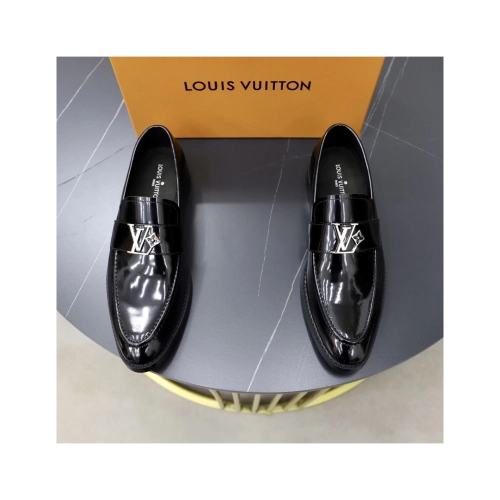 Louis Vuitton leather shoes 015,Louis Vuitton Leather Shoes,LOUIS VUITTON Sneakers,Business Shoes