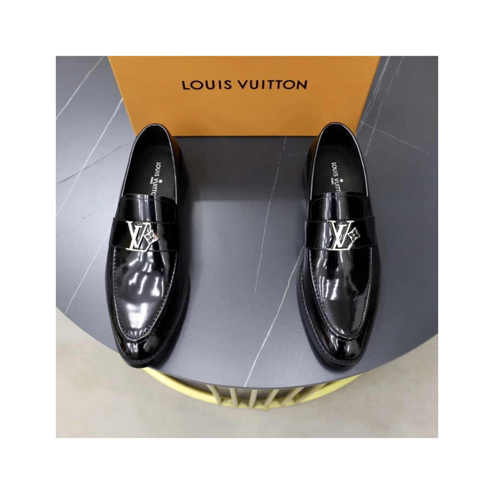 Louis Vuitton leather shoes 015,Louis Vuitton Leather Shoes,LOUIS VUITTON Sneakers,Business Shoes