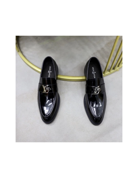 Louis Vuitton leather shoes 015,Louis Vuitton Leather Shoes,LOUIS VUITTON Sneakers,Business Shoes