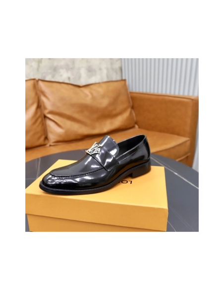Louis Vuitton leather shoes 015,Louis Vuitton Leather Shoes,LOUIS VUITTON Sneakers,Business Shoes