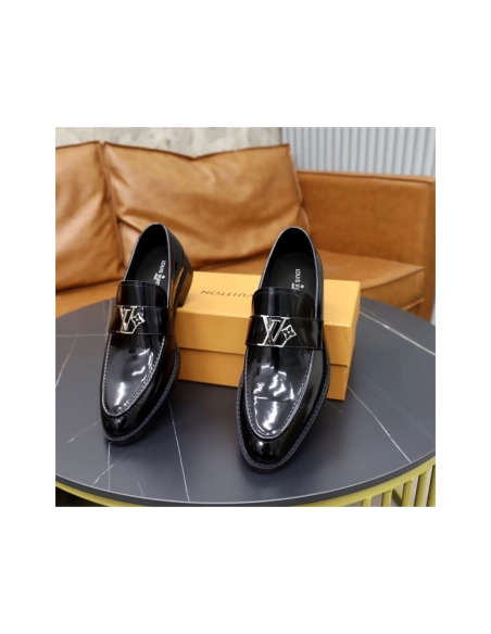 Louis Vuitton leather shoes 015,Louis Vuitton Leather Shoes,LOUIS VUITTON Sneakers,Business Shoes