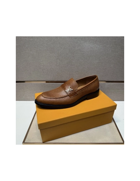Louis Vuitton leather shoes 042,Louis Vuitton Leather Shoes,LOUIS VUITTON Sneakers,Business Shoes