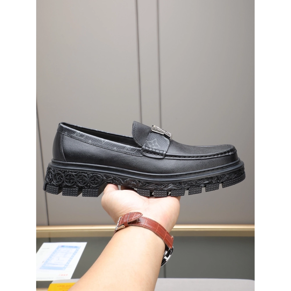 Louis Vuitton leather shoes 062,Louis Vuitton Leather Shoes,LOUIS VUITTON Sneakers,Business Shoes