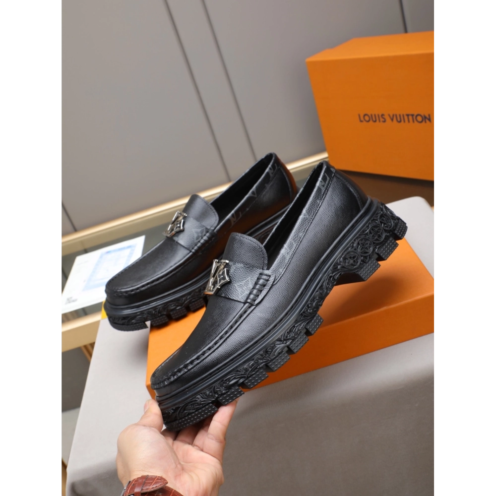 Louis Vuitton leather shoes 062,Louis Vuitton Leather Shoes,LOUIS VUITTON Sneakers,Business Shoes