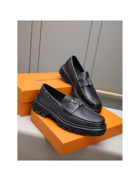 Louis Vuitton leather shoes 062,Louis Vuitton Leather Shoes,LOUIS VUITTON Sneakers,Business Shoes