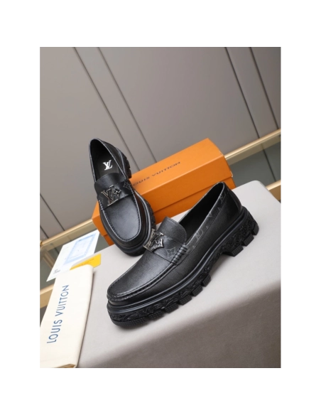 Louis Vuitton leather shoes 062,Louis Vuitton Leather Shoes,LOUIS VUITTON Sneakers,Business Shoes