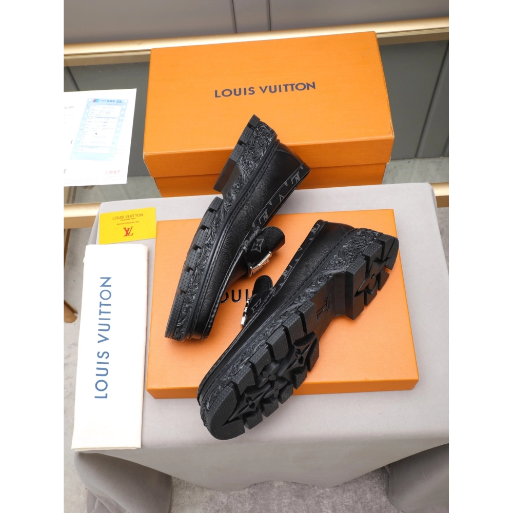 Louis Vuitton leather shoes 062,Louis Vuitton Leather Shoes,LOUIS VUITTON Sneakers,Business Shoes