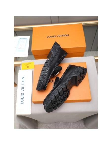 Louis Vuitton leather shoes 062,Louis Vuitton Leather Shoes,LOUIS VUITTON Sneakers,Business Shoes