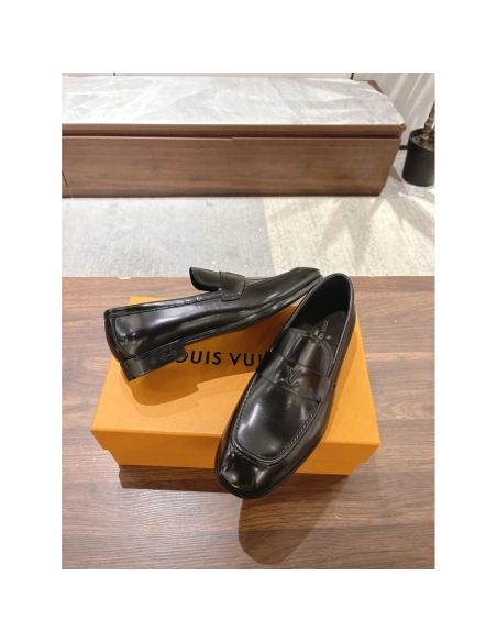 Louis Vuitton leather shoes 103,Louis Vuitton Leather Shoes,LOUIS VUITTON Sneakers,Business Shoes