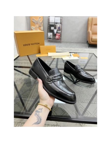Louis Vuitton leather shoes 098,Louis Vuitton Leather Shoes,LOUIS VUITTON Sneakers,Business Shoes