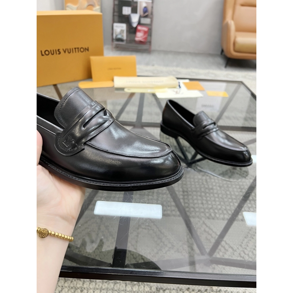 Louis Vuitton leather shoes 098,Louis Vuitton Leather Shoes,LOUIS VUITTON Sneakers,Business Shoes