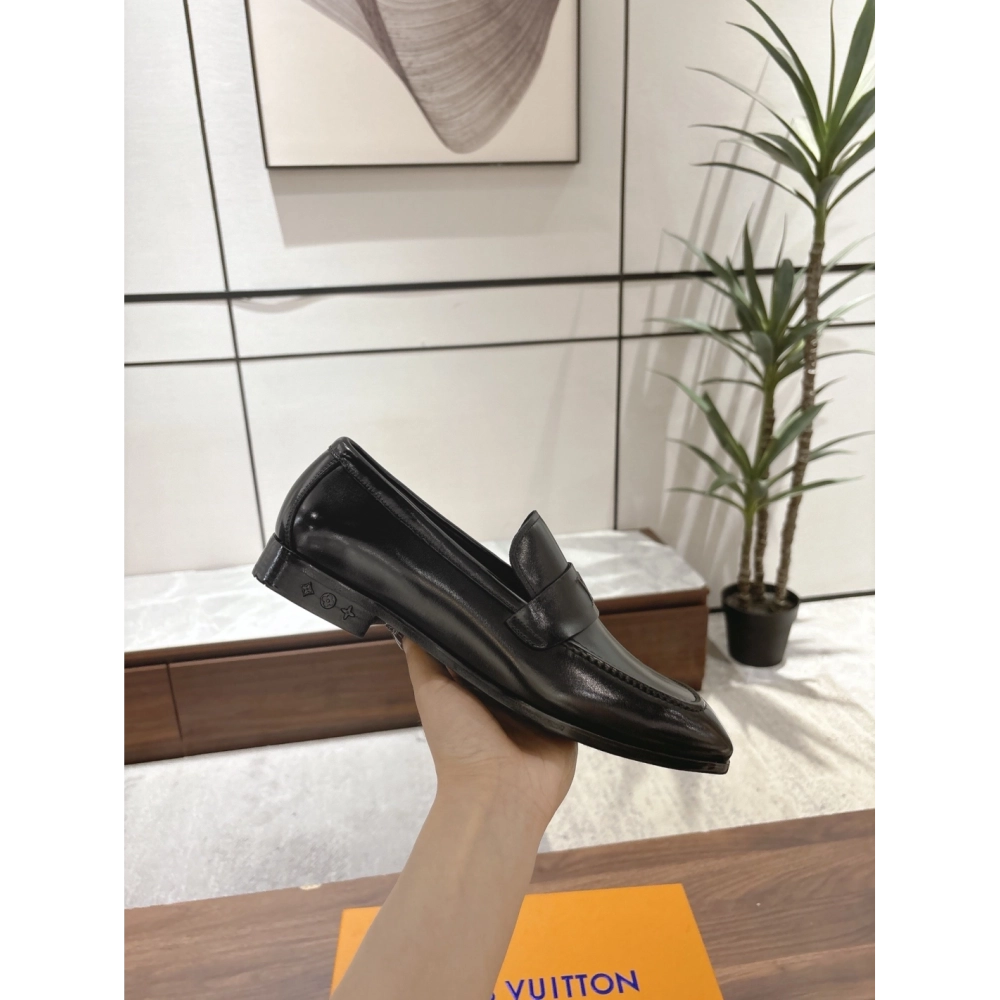 Louis Vuitton leather shoes 103,Louis Vuitton Leather Shoes,LOUIS VUITTON Sneakers,Business Shoes
