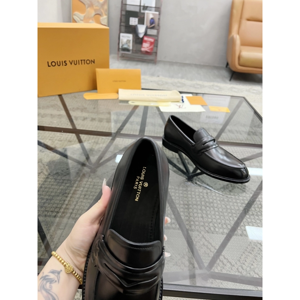 Louis Vuitton leather shoes 098,Louis Vuitton Leather Shoes,LOUIS VUITTON Sneakers,Business Shoes