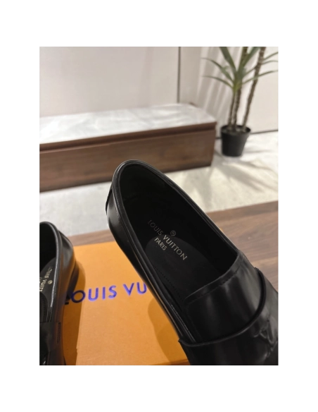 Louis Vuitton leather shoes 103,Louis Vuitton Leather Shoes,LOUIS VUITTON Sneakers,Business Shoes