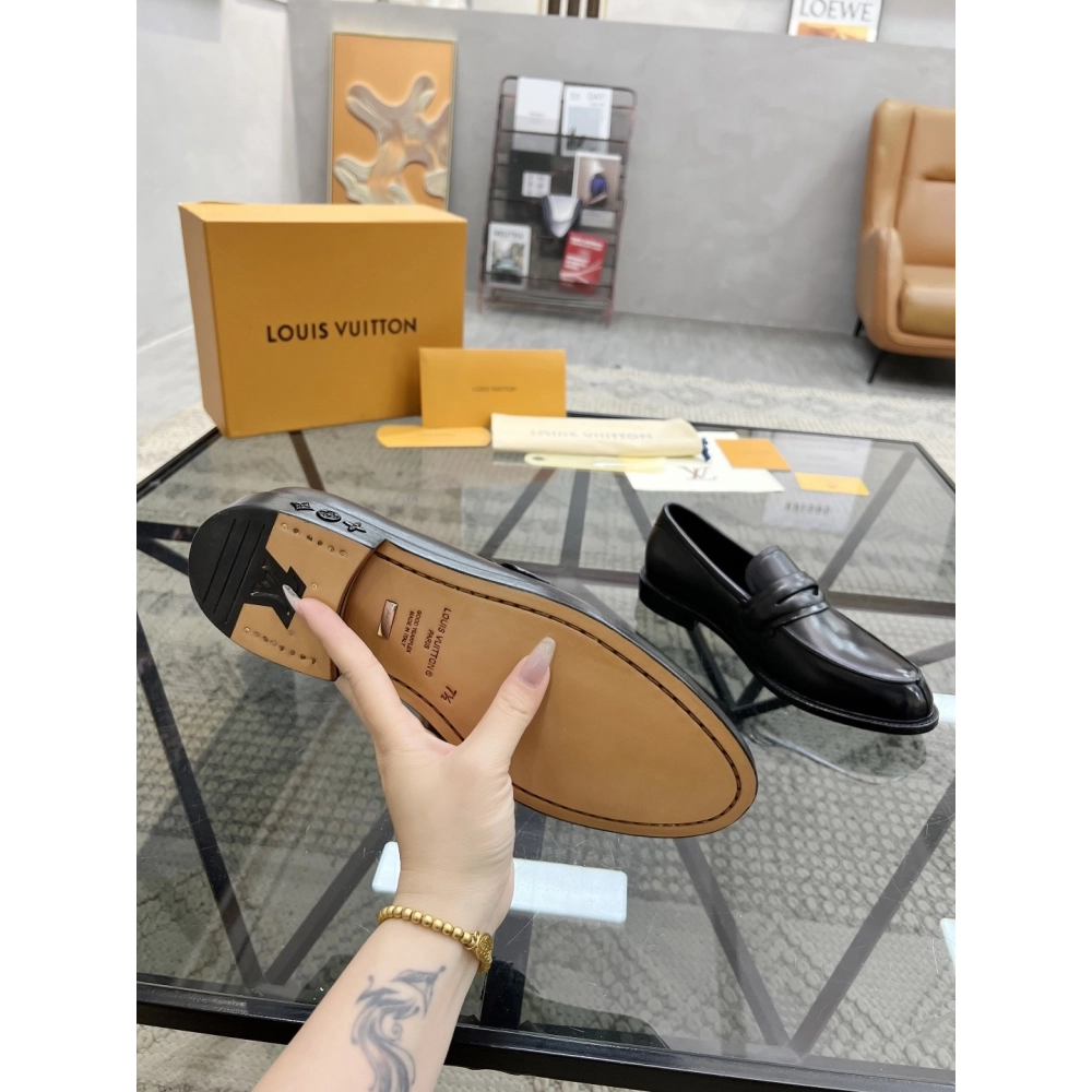 Louis Vuitton leather shoes 098,Louis Vuitton Leather Shoes,LOUIS VUITTON Sneakers,Business Shoes