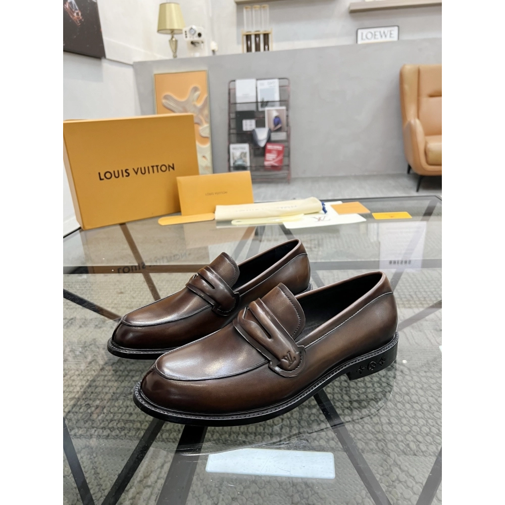 Louis Vuitton leather shoes 099,Louis Vuitton Leather Shoes,LOUIS VUITTON Sneakers,Business Shoes
