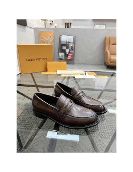 Louis Vuitton leather shoes 099,Louis Vuitton Leather Shoes,LOUIS VUITTON Sneakers,Business Shoes