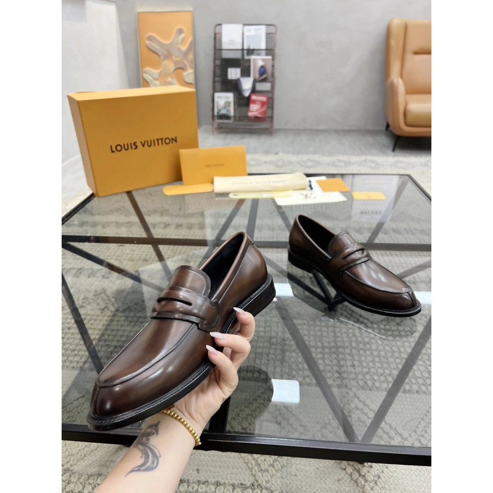 Louis Vuitton leather shoes 099,Louis Vuitton Leather Shoes,LOUIS VUITTON Sneakers,Business Shoes