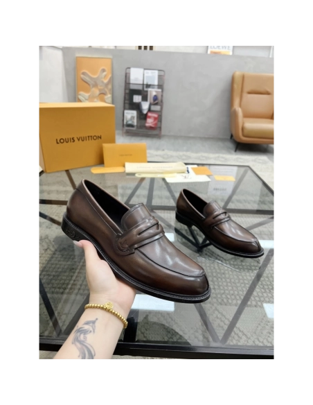 Louis Vuitton leather shoes 099,Louis Vuitton Leather Shoes,LOUIS VUITTON Sneakers,Business Shoes