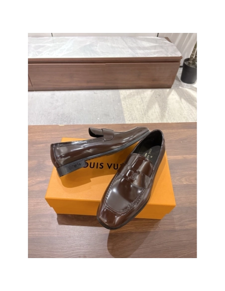 Louis Vuitton leather shoes 104,Louis Vuitton Leather Shoes,LOUIS VUITTON Sneakers,Business Shoes