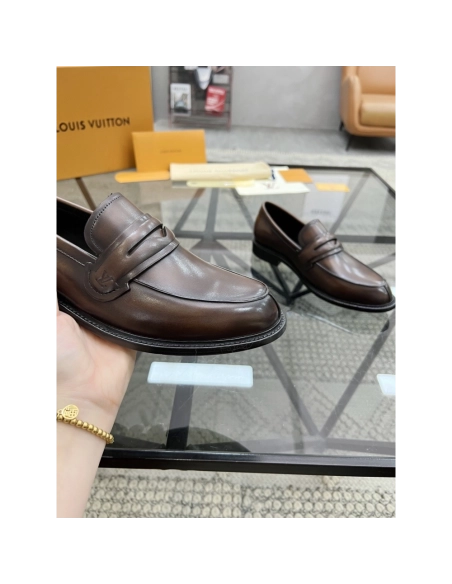 Louis Vuitton leather shoes 099,Louis Vuitton Leather Shoes,LOUIS VUITTON Sneakers,Business Shoes