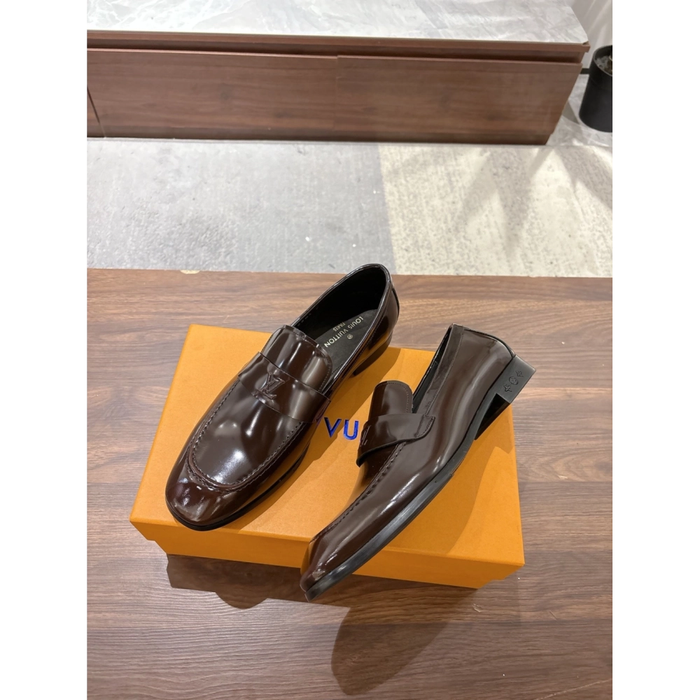 Louis Vuitton leather shoes 104,Louis Vuitton Leather Shoes,LOUIS VUITTON Sneakers,Business Shoes