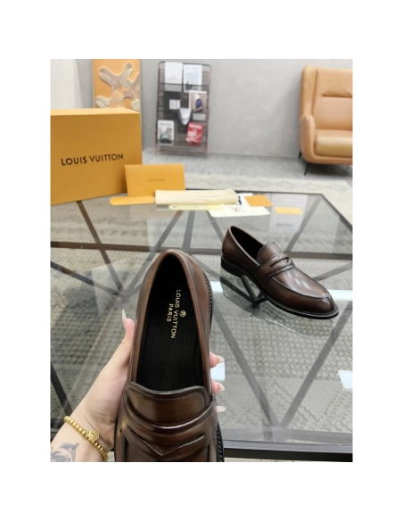 Louis Vuitton leather shoes 099,Louis Vuitton Leather Shoes,LOUIS VUITTON Sneakers,Business Shoes