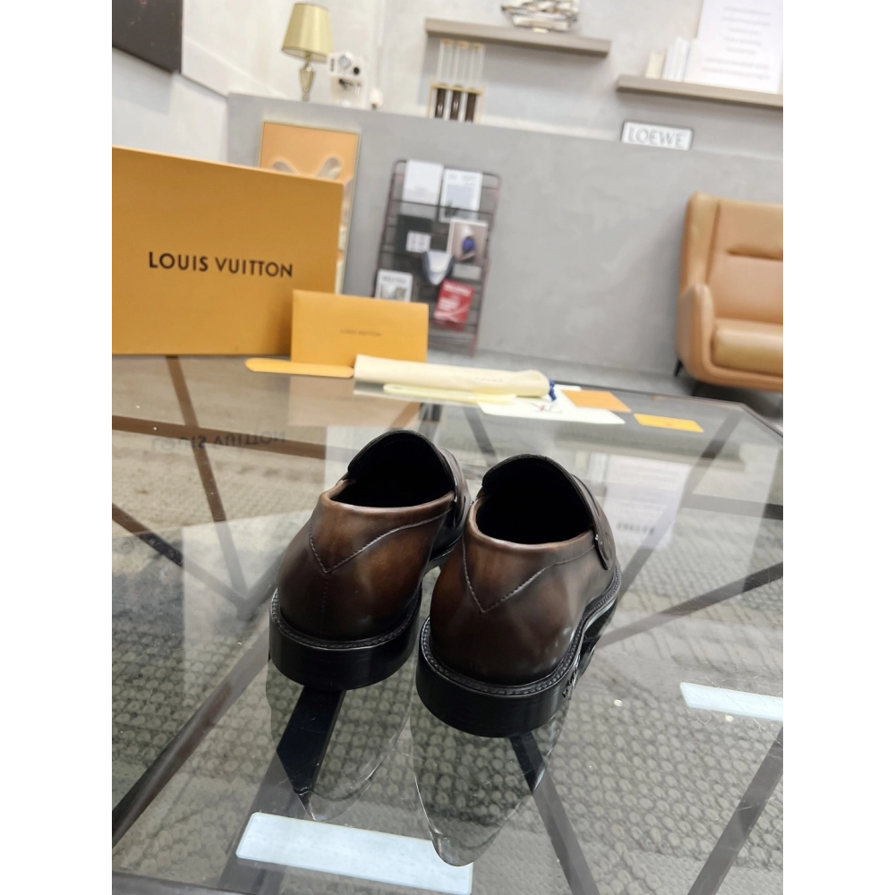 Louis Vuitton leather shoes 099,Louis Vuitton Leather Shoes,LOUIS VUITTON Sneakers,Business Shoes