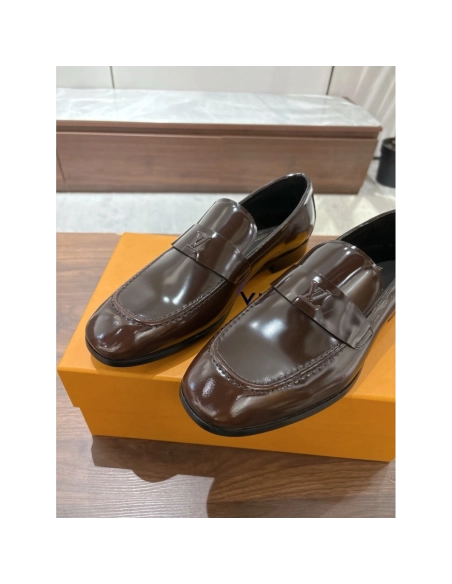 Louis Vuitton leather shoes 104,Louis Vuitton Leather Shoes,LOUIS VUITTON Sneakers,Business Shoes