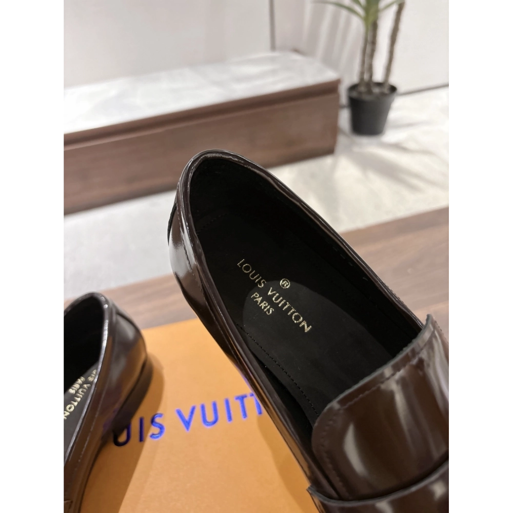 Louis Vuitton leather shoes 104,Louis Vuitton Leather Shoes,LOUIS VUITTON Sneakers,Business Shoes