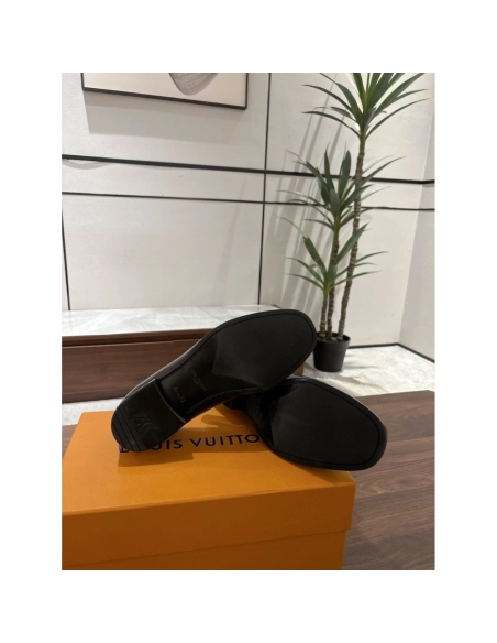 Louis Vuitton leather shoes 104,Louis Vuitton Leather Shoes,LOUIS VUITTON Sneakers,Business Shoes