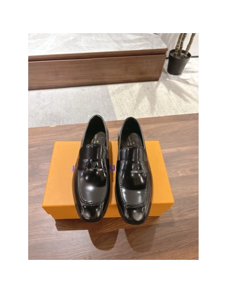 Louis Vuitton leather shoes 105,Louis Vuitton Leather Shoes,LOUIS VUITTON Sneakers,Business Shoes