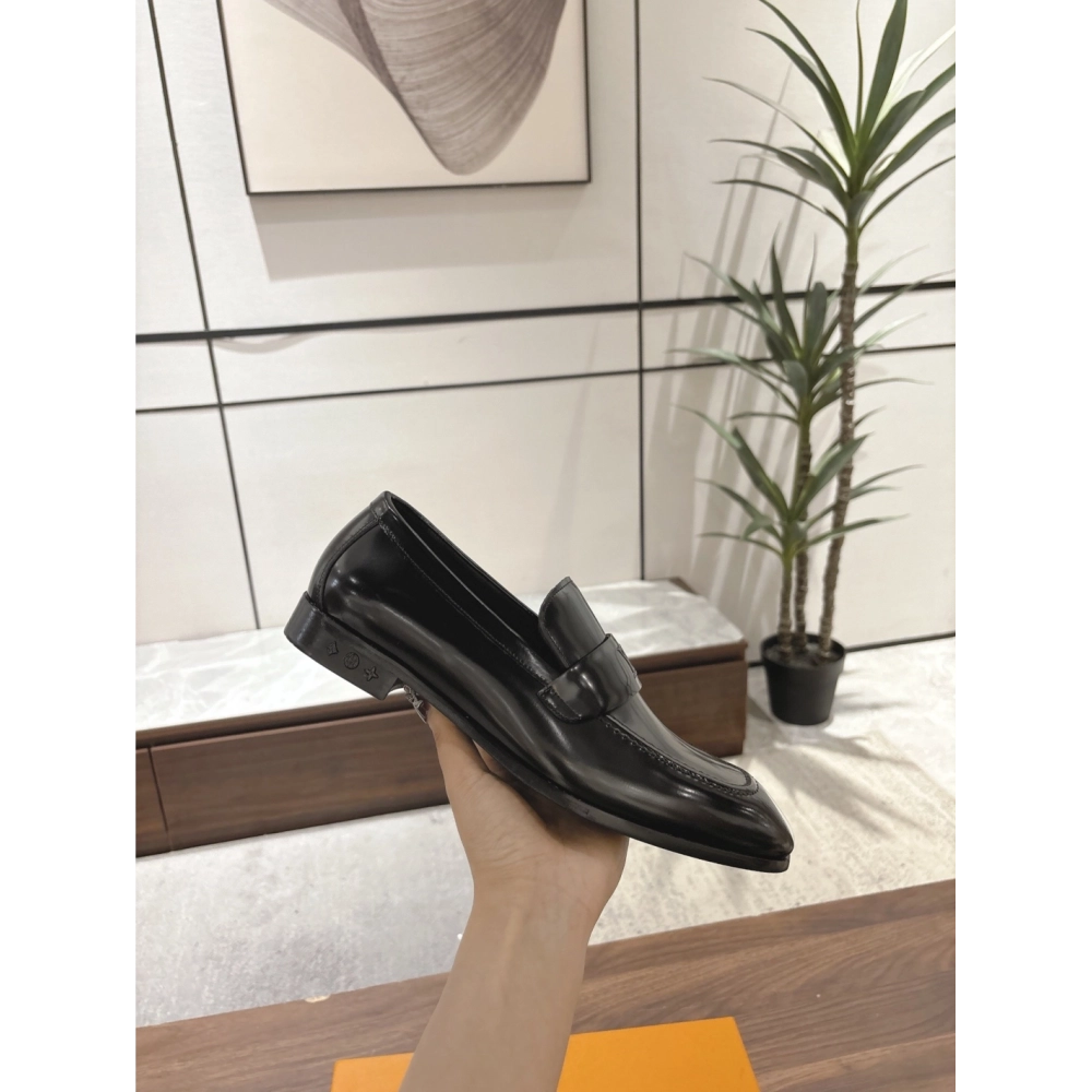 Louis Vuitton leather shoes 105,Louis Vuitton Leather Shoes,LOUIS VUITTON Sneakers,Business Shoes