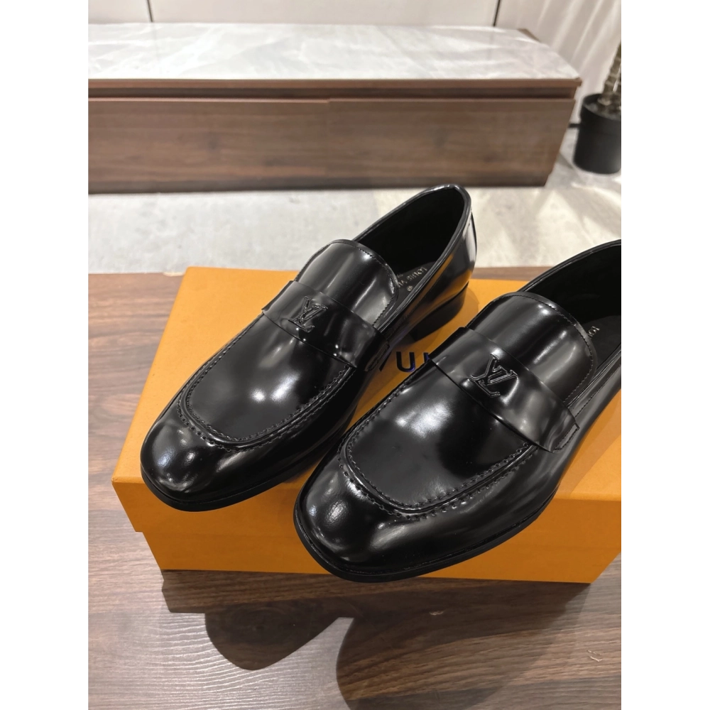 Louis Vuitton leather shoes 105,Louis Vuitton Leather Shoes,LOUIS VUITTON Sneakers,Business Shoes