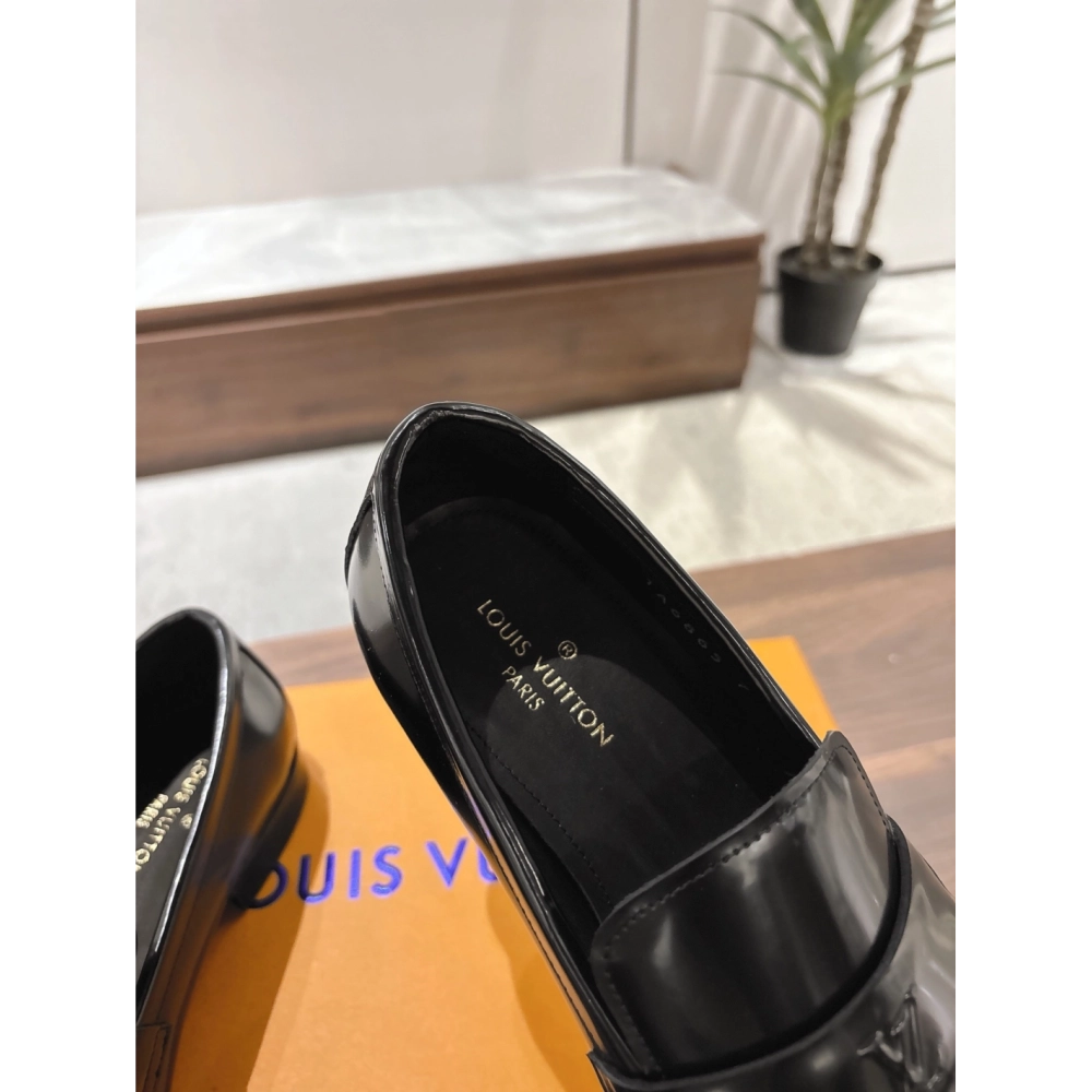 Louis Vuitton leather shoes 105,Louis Vuitton Leather Shoes,LOUIS VUITTON Sneakers,Business Shoes