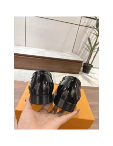 Louis Vuitton leather shoes 105,Louis Vuitton Leather Shoes,LOUIS VUITTON Sneakers,Business Shoes