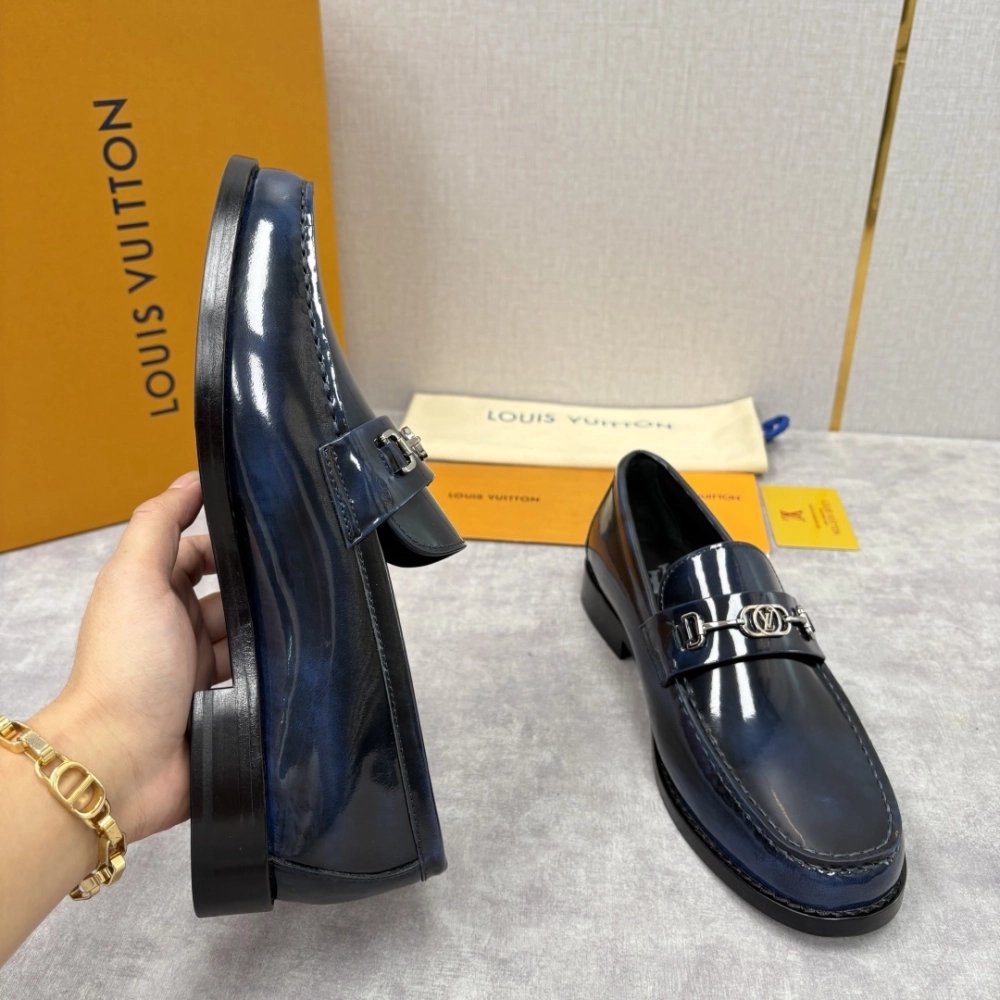 Louis Vuitton leather shoes 106,Louis Vuitton Leather Shoes,LOUIS VUITTON Sneakers,Business Shoes