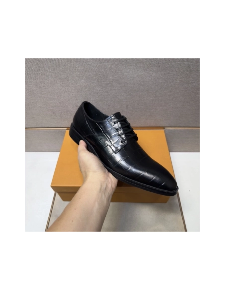 Louis Vuitton leather shoes 002,Louis Vuitton Leather Shoes,LOUIS VUITTON Sneakers,Business Shoes