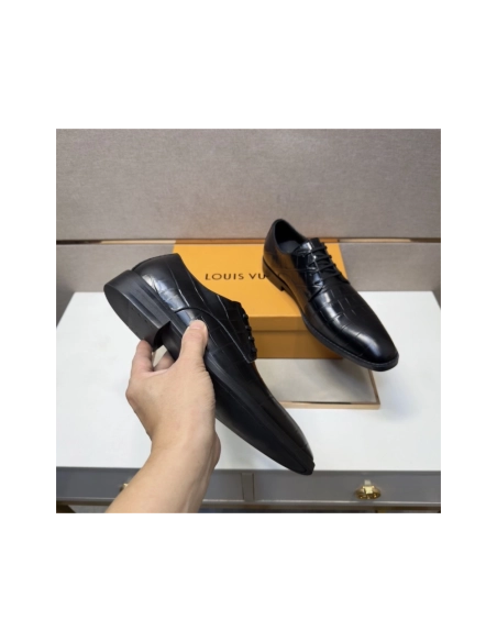 Louis Vuitton leather shoes 002,Louis Vuitton Leather Shoes,LOUIS VUITTON Sneakers,Business Shoes