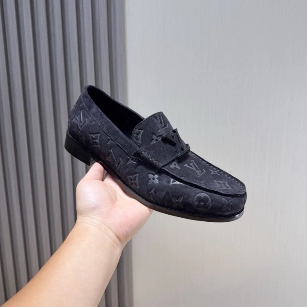 Louis Vuitton leather shoes 004,Louis Vuitton Leather Shoes,LOUIS VUITTON Sneakers,Business Shoes