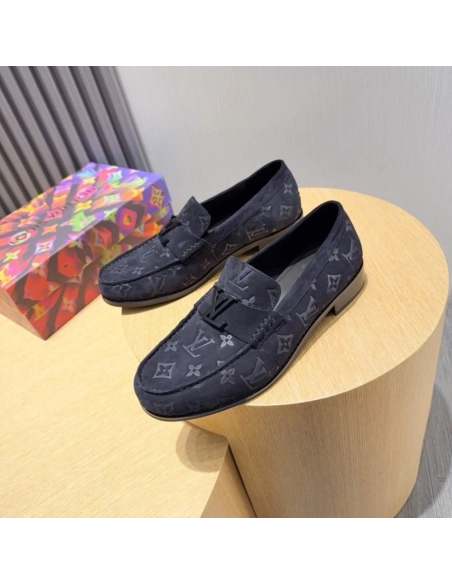 Louis Vuitton leather shoes 004,Louis Vuitton Leather Shoes,LOUIS VUITTON Sneakers,Business Shoes