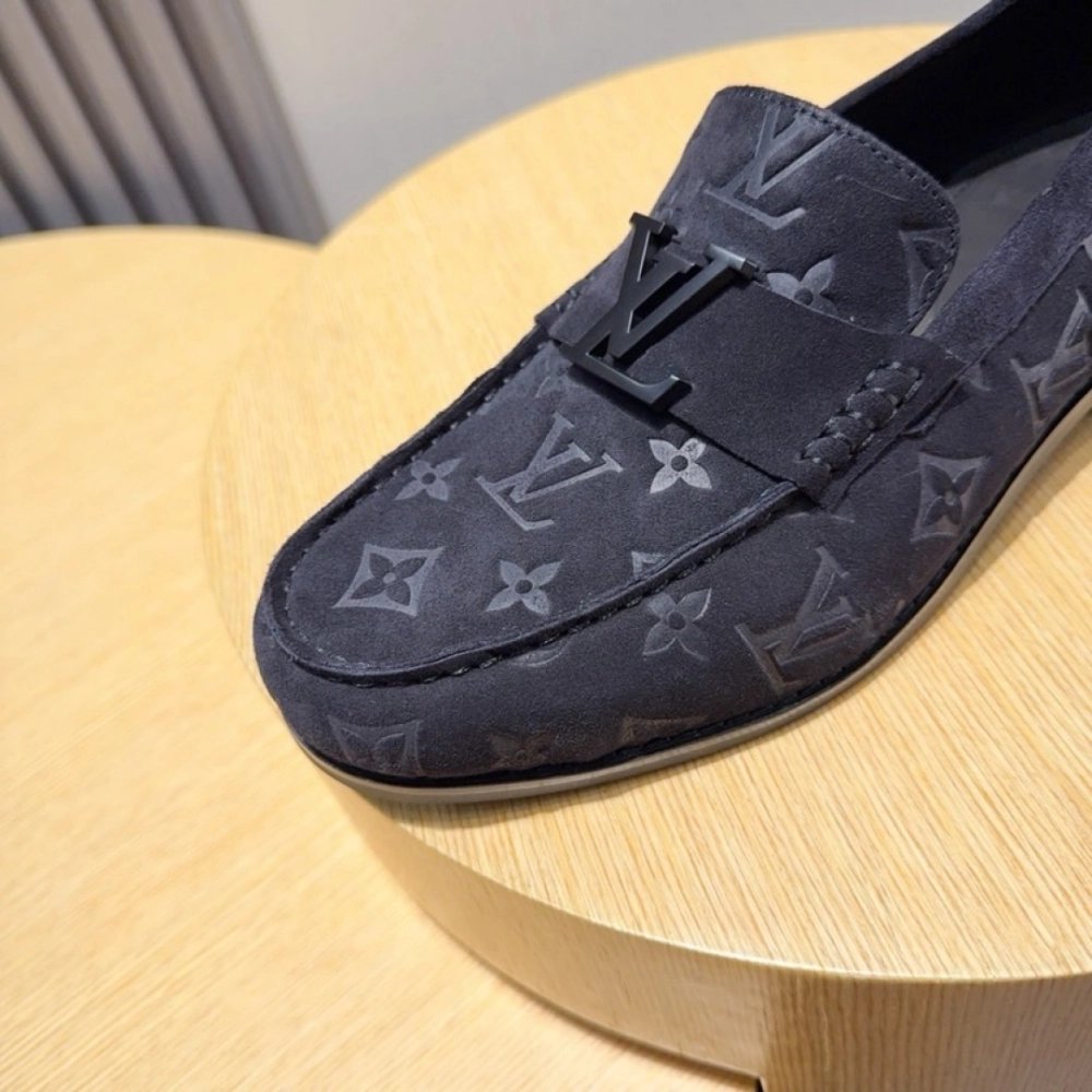 Louis Vuitton leather shoes 004,Louis Vuitton Leather Shoes,LOUIS VUITTON Sneakers,Business Shoes