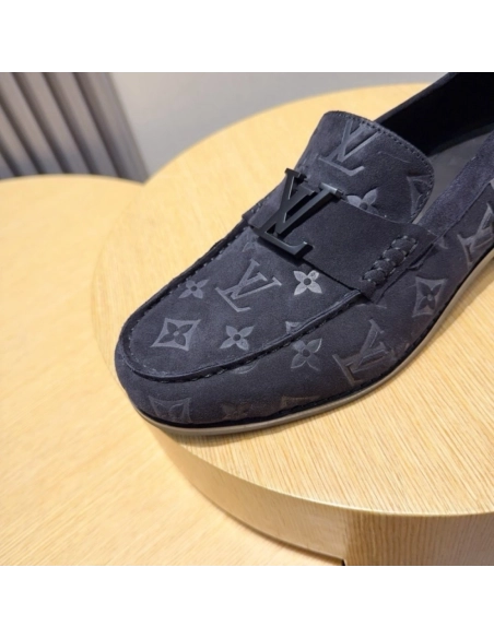 Louis Vuitton leather shoes 004,Louis Vuitton Leather Shoes,LOUIS VUITTON Sneakers,Business Shoes