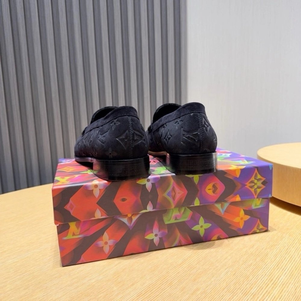 Louis Vuitton leather shoes 004,Louis Vuitton Leather Shoes,LOUIS VUITTON Sneakers,Business Shoes