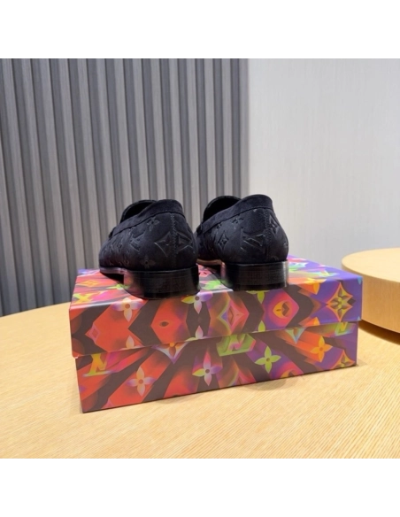 Louis Vuitton leather shoes 004,Louis Vuitton Leather Shoes,LOUIS VUITTON Sneakers,Business Shoes