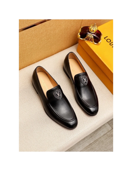 Louis Vuitton leather shoes 006,Louis Vuitton Leather Shoes,LOUIS VUITTON Sneakers,Business Shoes