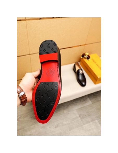 Louis Vuitton leather shoes 006,Louis Vuitton Leather Shoes,LOUIS VUITTON Sneakers,Business Shoes